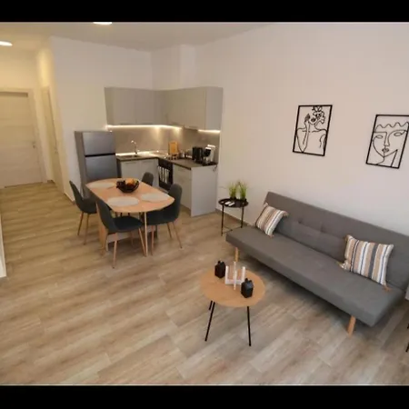 Urban Oasis Apartament